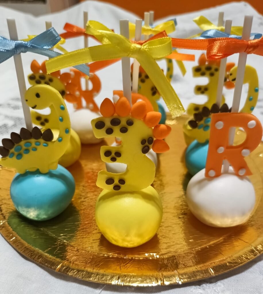 Bandeja con 6 Pop cake.